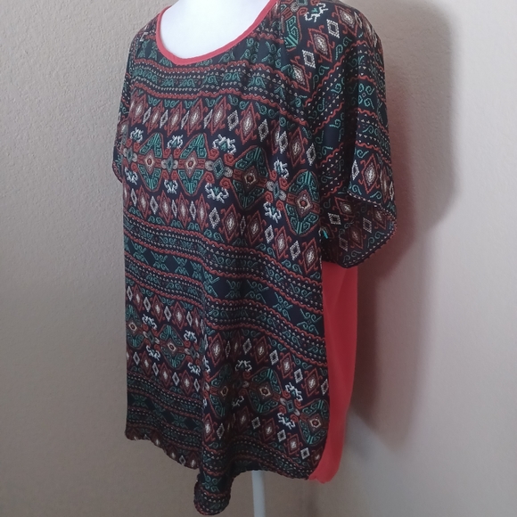 Umgee Batik Print Red Sheer Open Back Top Blouse Women's size Large - Picture 12 of 13